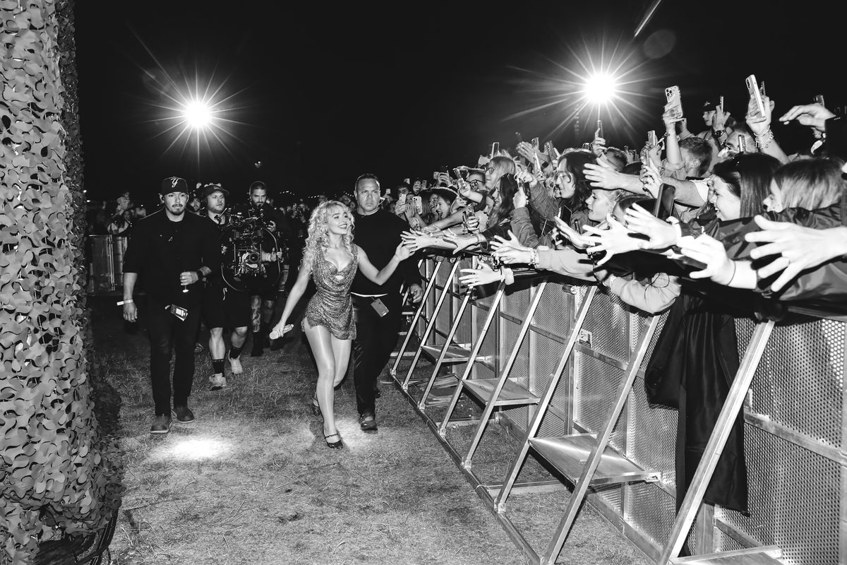 Bst 2025 sabrina carpenter alfredo flores