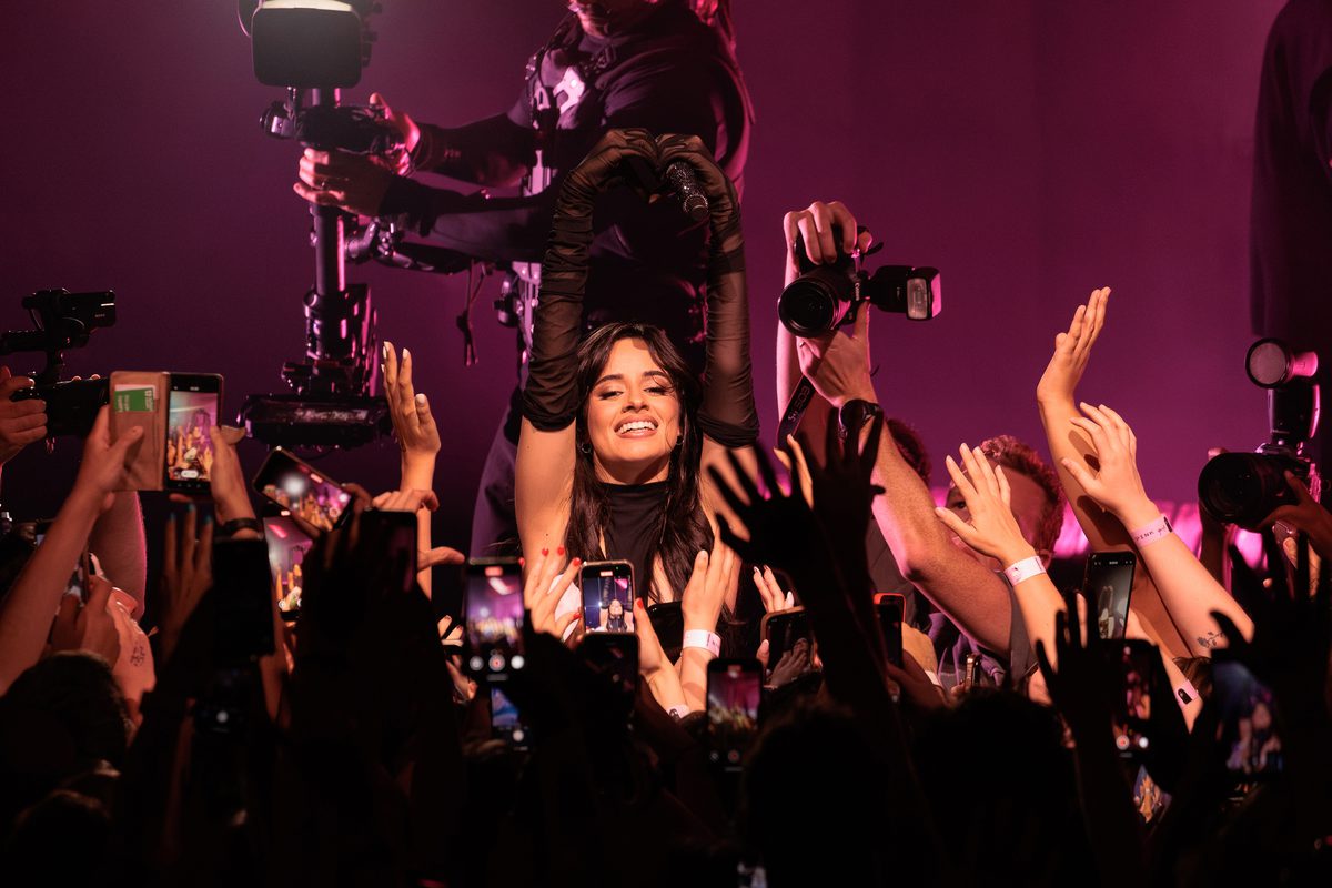 Camila cabello eventim apollo burak cingi07
