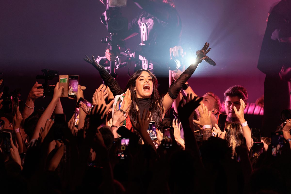Camila cabello eventim apollo burak cingi12