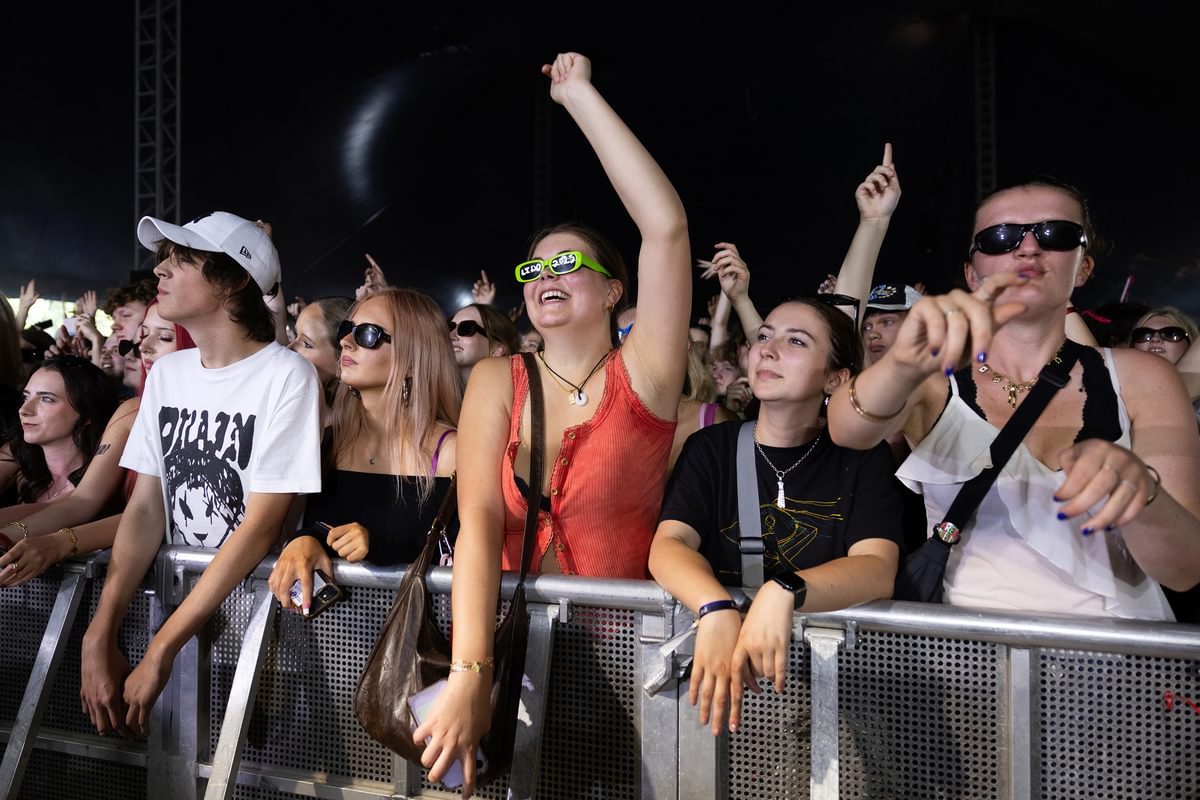 Lido crowd burak cingi01