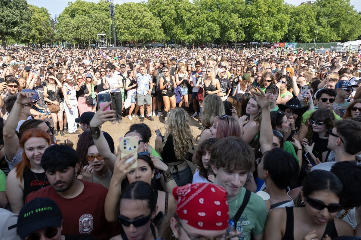 Lido crowd burak cingi03