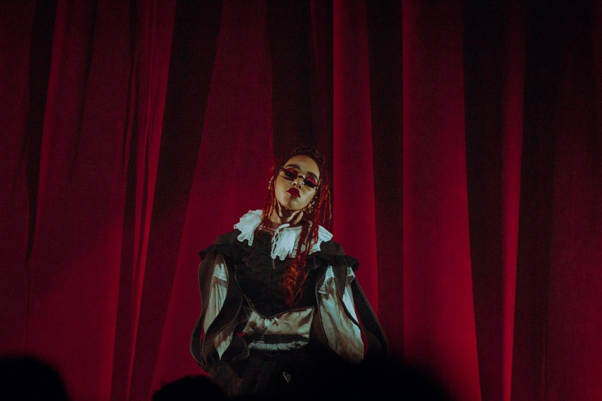 FKA Twigs Vogue Theatre Vancouver 110119 016