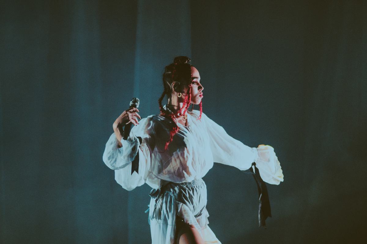 FKA Twigs Vogue Theatre Vancouver 110119 260