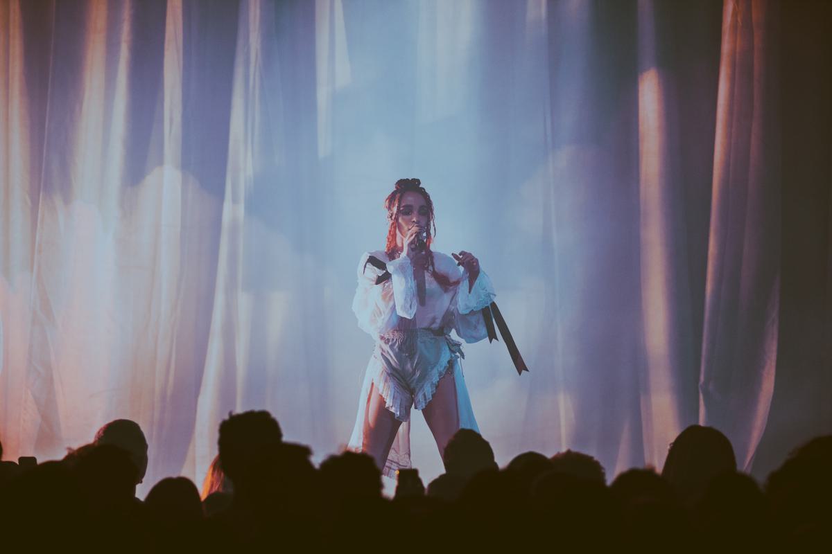 FKA Twigs Vogue Theatre Vancouver 110119 360