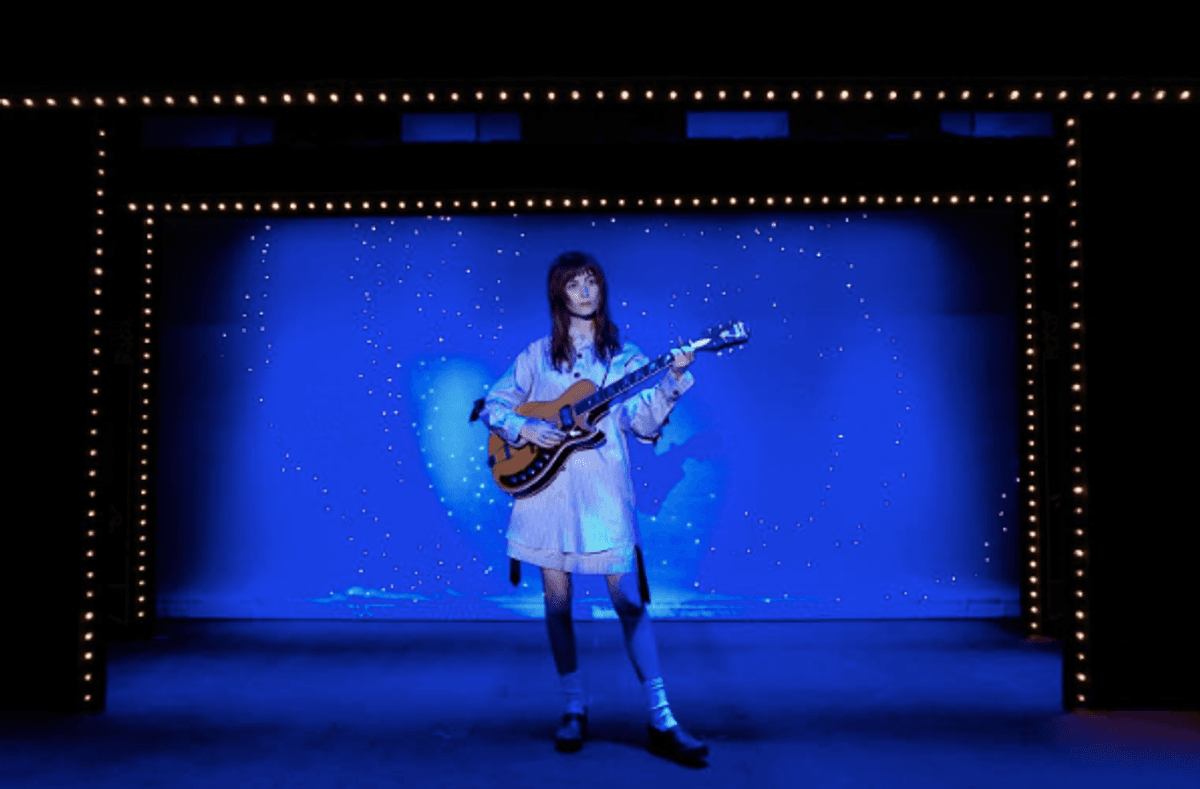 Faye Webster guitar on stage 2023