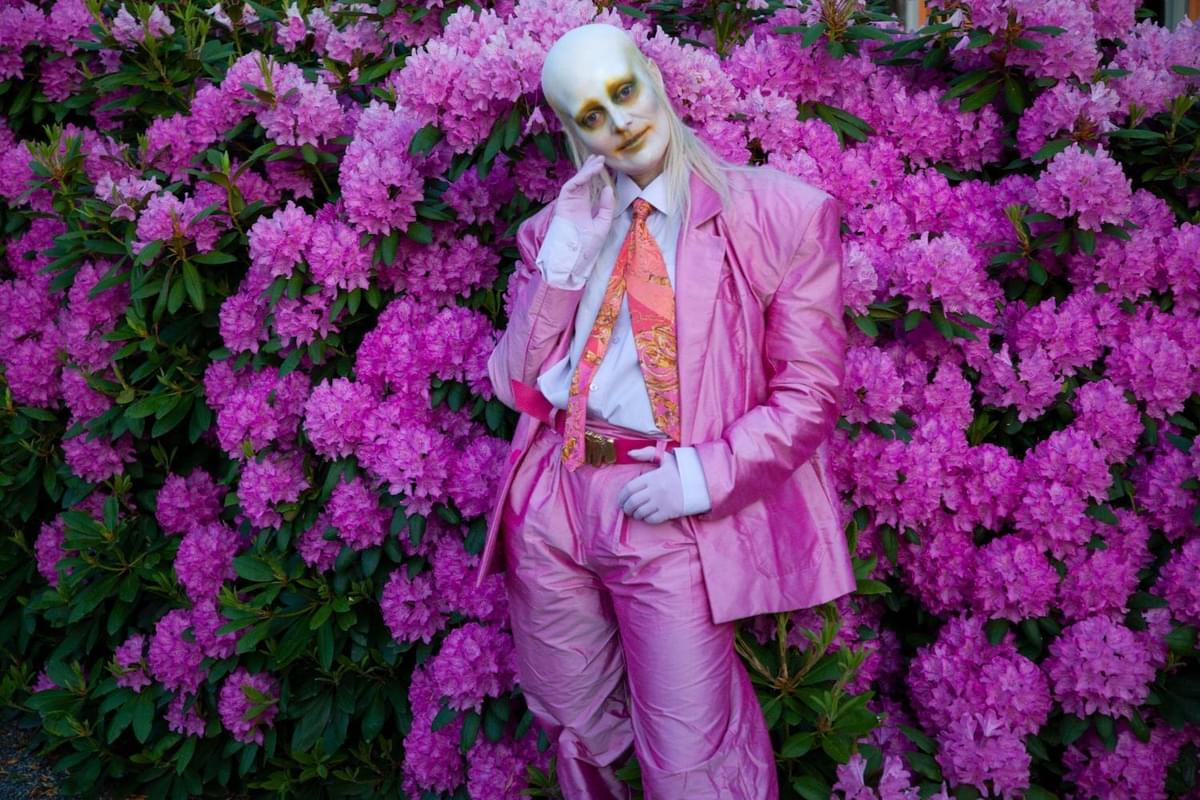 Fever Ray pink suit 2023 Nina Andersson