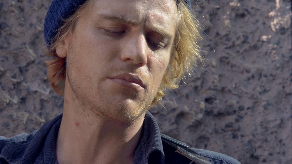 Johnny Flynn 00 02 19 01 Still001