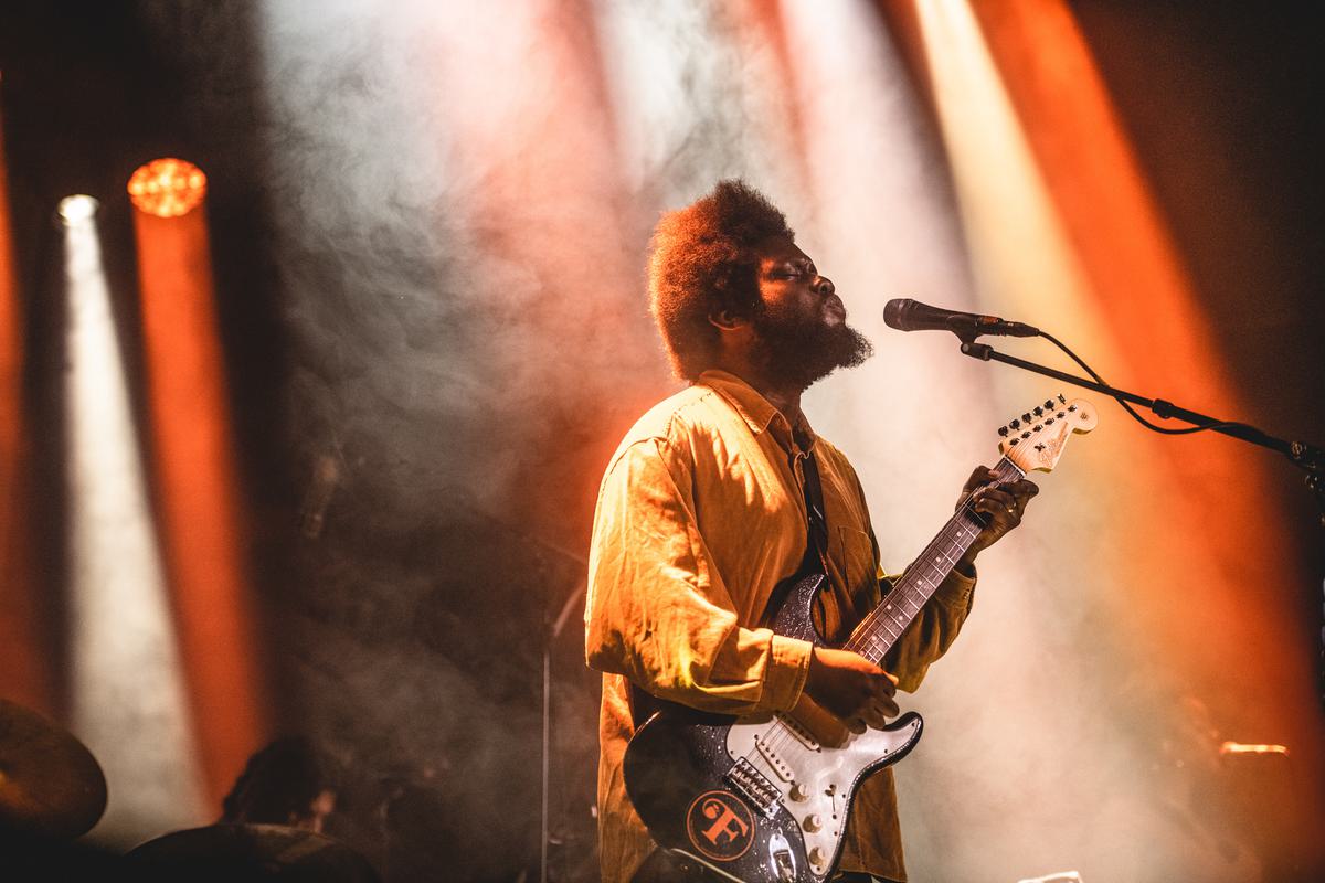 Michael Kiwanuka Brooklyn Steel 9 26 19 Julia Drummond 16