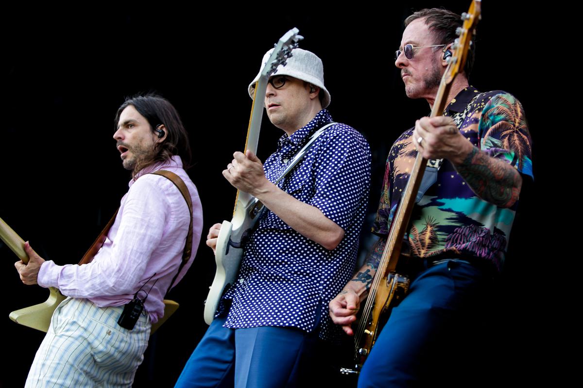 Weezer 2 Nos Alive Chris Almeida