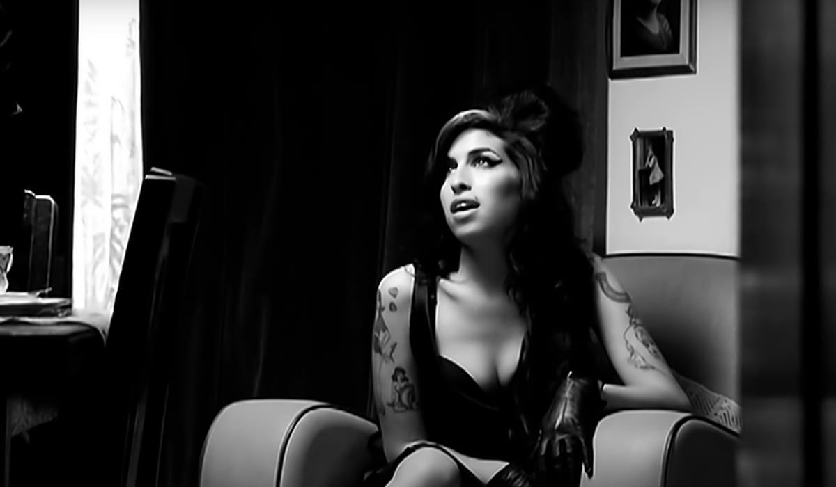 Amy winehouse back to black video youtube