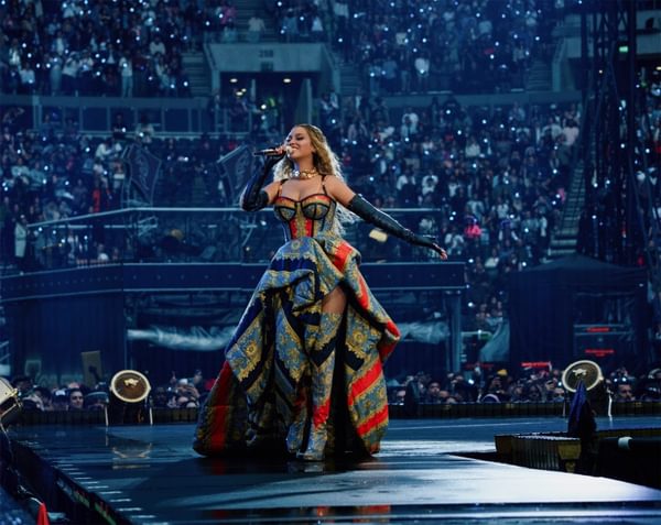 Bey carter press shot