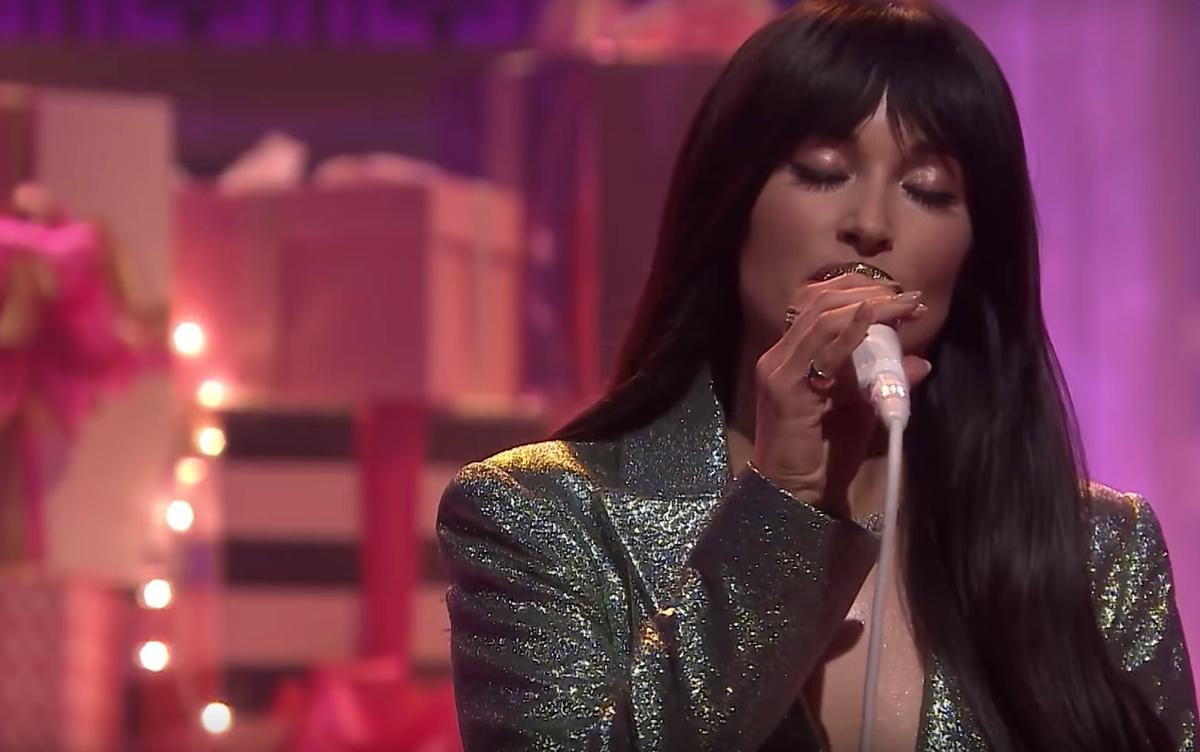 Kacey musgraves glittery jimmy fallon